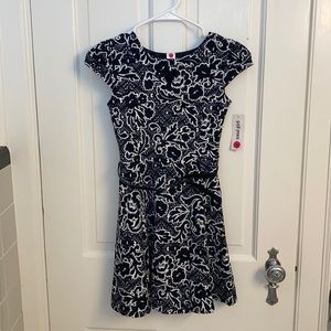 Total Girl Black and White Belted Dress NWT Size 8